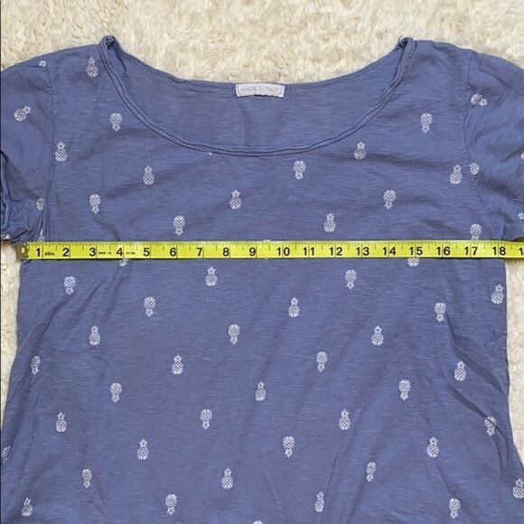 M/L blue pineapple t-shirt  - Picture 7 of 10